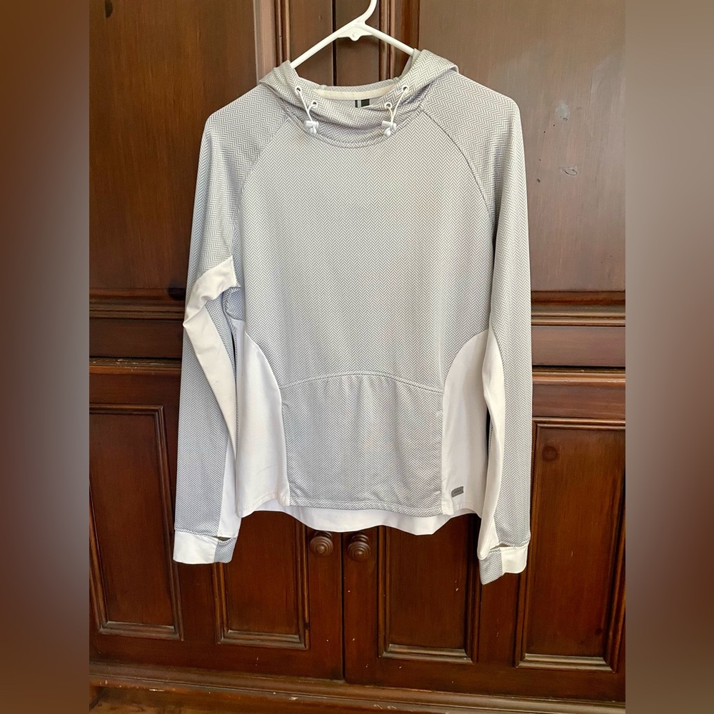 Pull Over Activewear Hoodie, Women’s Small/Petite, Athleisure with front pocket